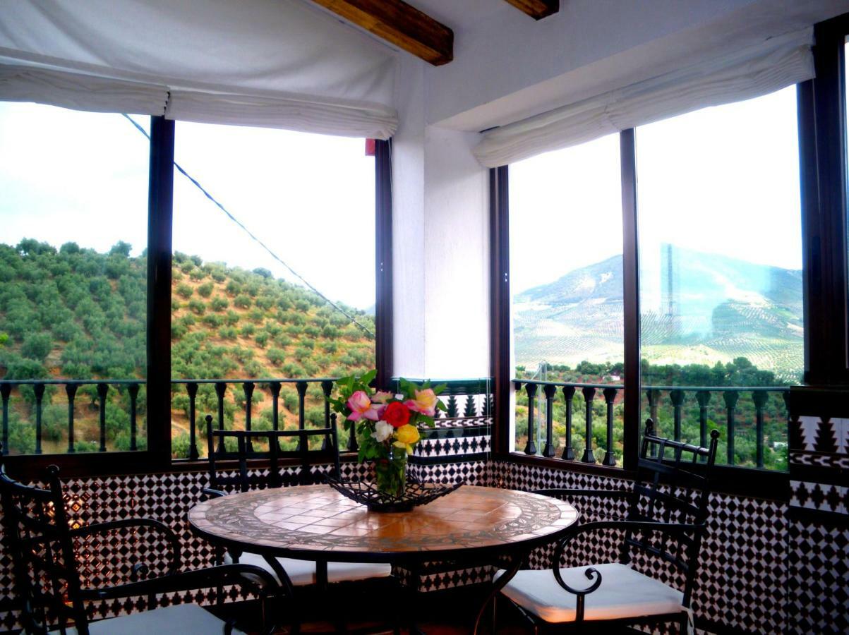Alojamiento Rural El Agueelo Huelma 外观 照片