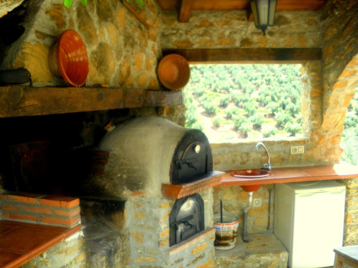 Alojamiento Rural El Agueelo Huelma 外观 照片